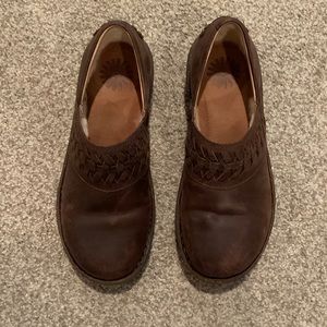 UGG Brown Leather Slip-on Loafer Size 8
